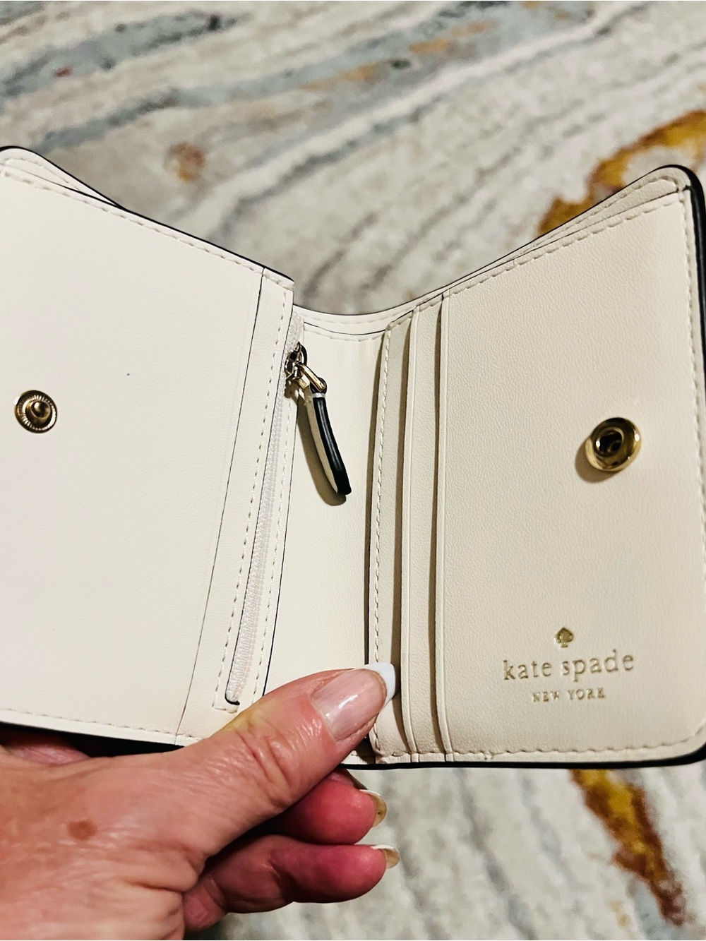kate spade White Citrus & Floral Card Holder.  RETAILS $79 EUC - Picture 3 of 7
